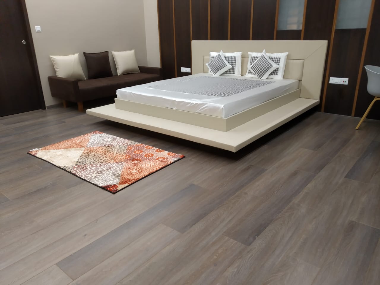 KHR2269 Millennium 1215x195 mm Semi-Matte Laminate Horizon Series Laminate Wood Floor - 8 mm | Image 03