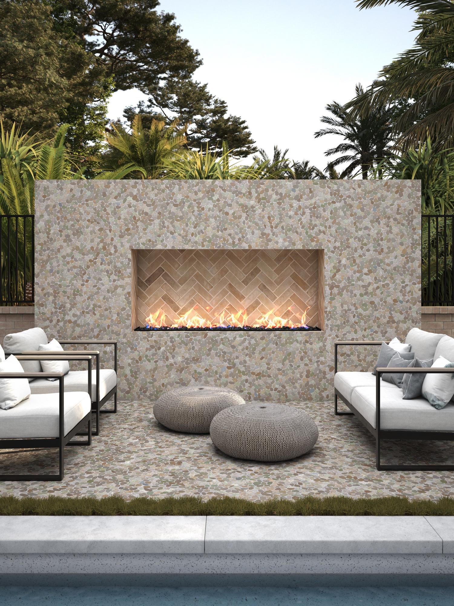 Outdoor area with marble tiles